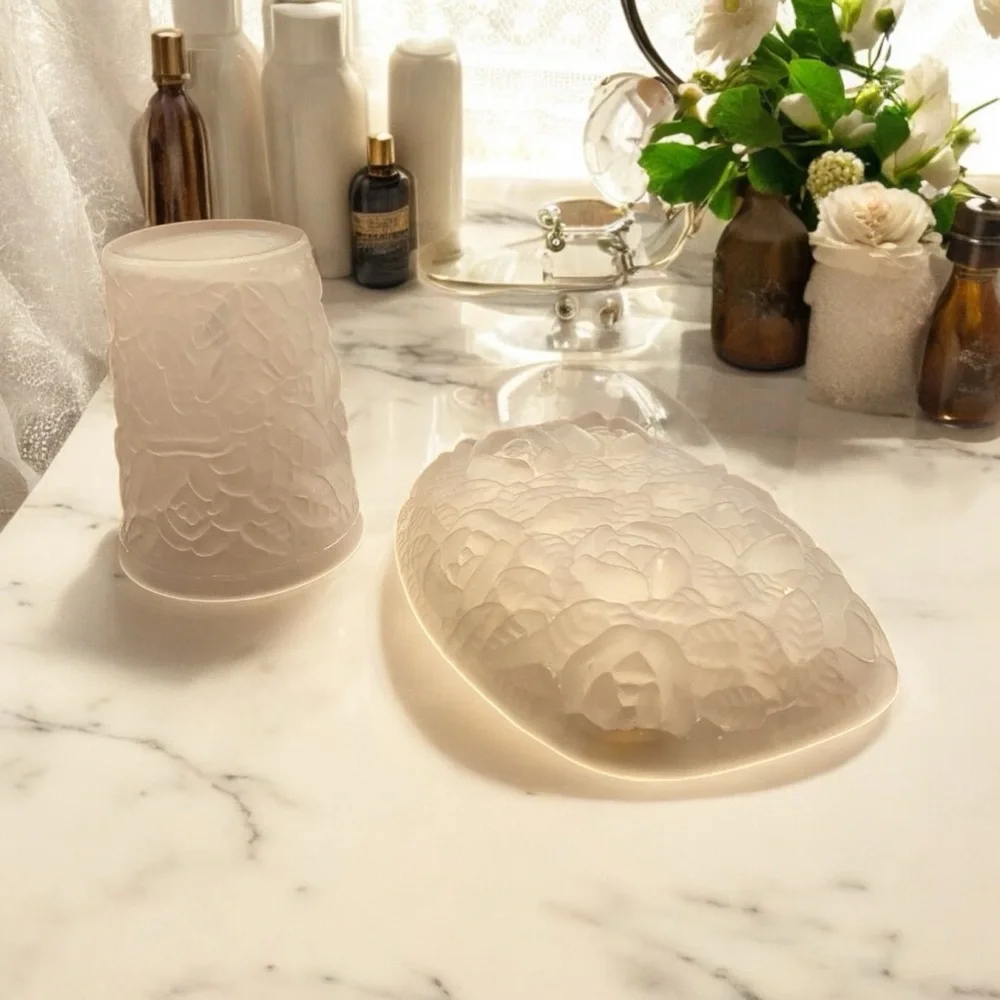 Vintage vanity set soap dish / trinket dish and glass